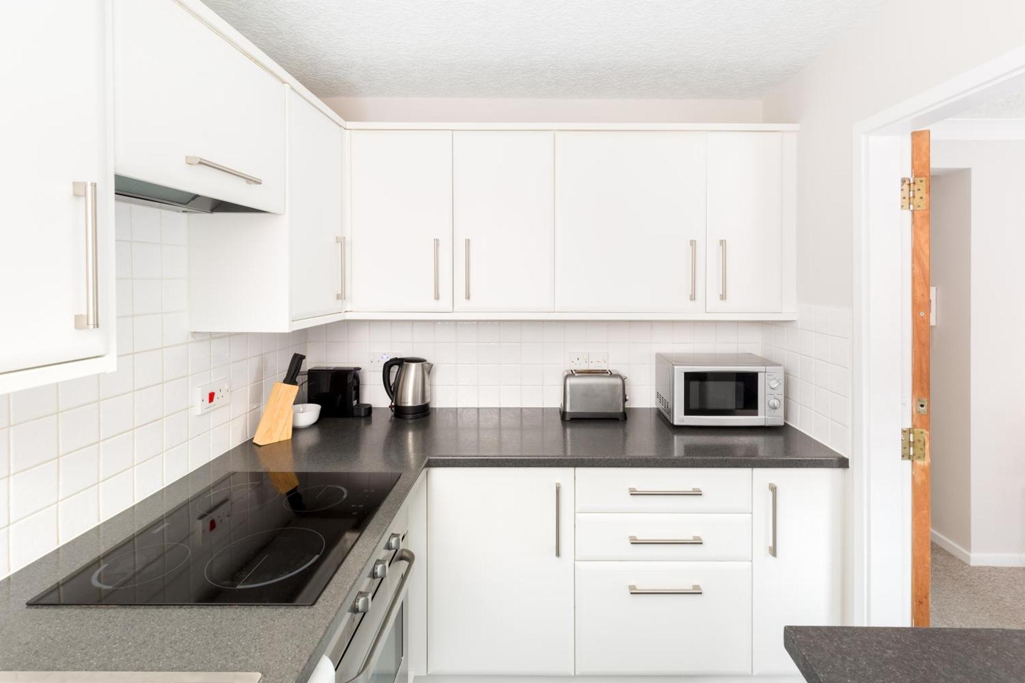 Modern 2-Bedroom Apartments With Free Parking In Leamington Spa Exterior photo